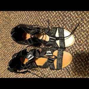 Bingo Lace-up sandals